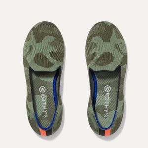 Rothy’s Kid Loafer size 4